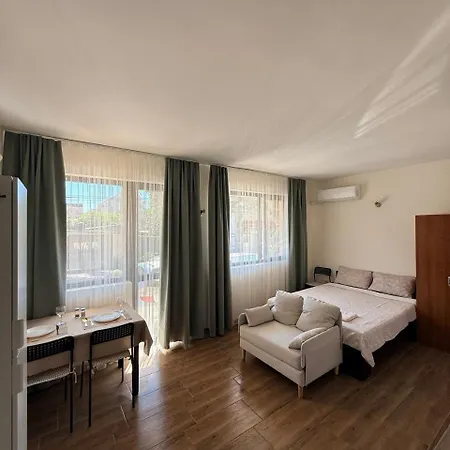 Lazur Sarafovo Апартаменты *